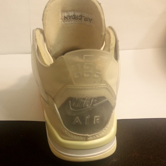 Off-White x Wmns Air Jordan 4 SP \'Sail\' main image 10